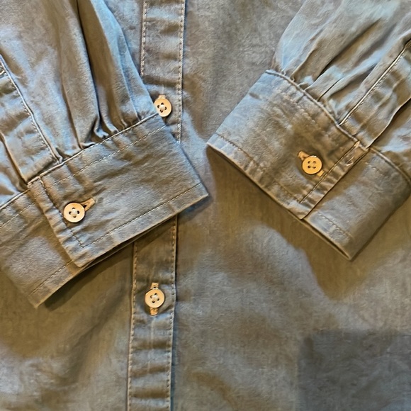 Old Navy cotton button down shirt - Picture 4 of 5